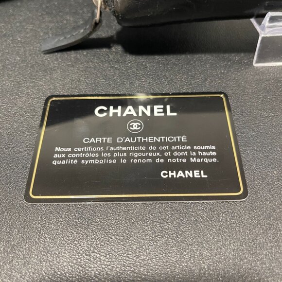 Chanel Lambskin Camellia Embossed Zip Around Black Wallet (JB1216) - Picture 2 of 11